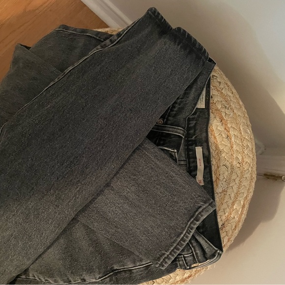 Levi’s high rise jeans - Picture 3 of 3